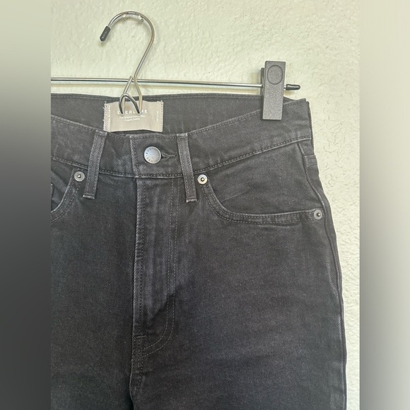 Everlane | The Original Cheeky® Jean - Picture 7 of 12